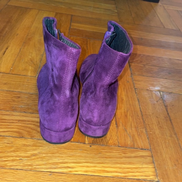 Vagabond Shoemaker Purple Olivia Suede Inside Zip Ankle Boots - Picture 8 of 8